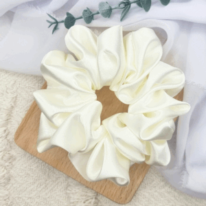 Scrunchie oversized śmietankowa