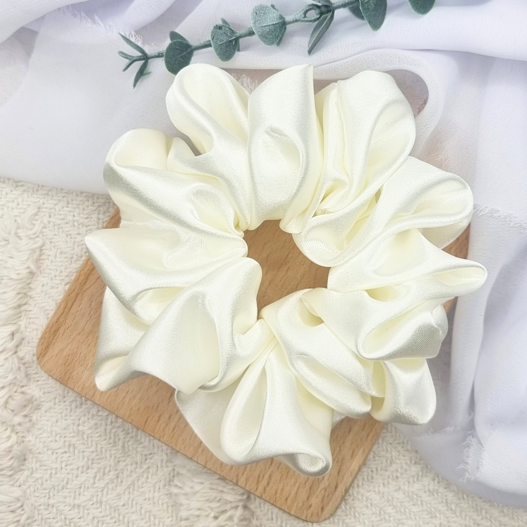 Scrunchie oversized śmietankowa