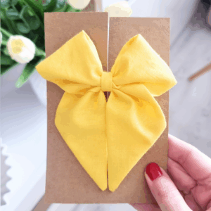 Kokardka Elen - spinka żółta