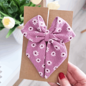 Kokardka Elen - spinka fioletowa w stokrotki