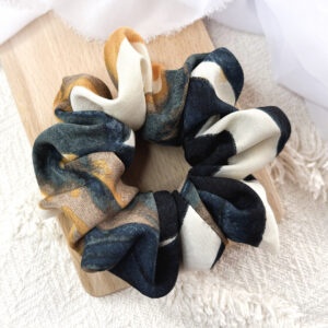 Scrunchie oversized ciemne paseczki