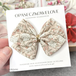 Kokardka Lili - pudrowy róż w kwiatuszki - opaska / spinka