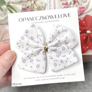 Kokardka Ali - biała w fioletowe kwiatuszki i groszki - opaska / spinka