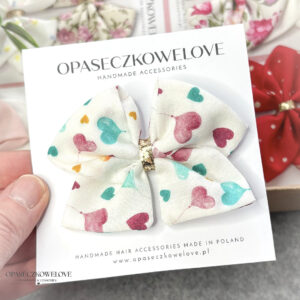 Kokardka Ali - biała w kolorowe serduszka - opaska / spinka