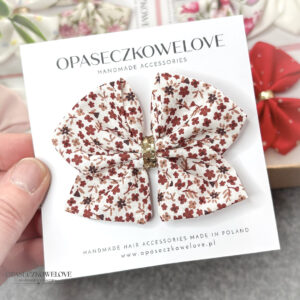 Kokardka Ali - biała w malutkie bordowe kwiatki - opaska / spinka
