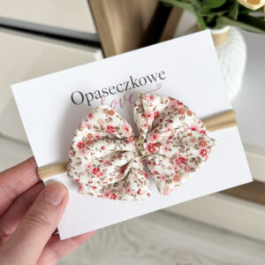 Kokardka Lili – opaska dla dziewczynki śmietankowa w kwiatki
